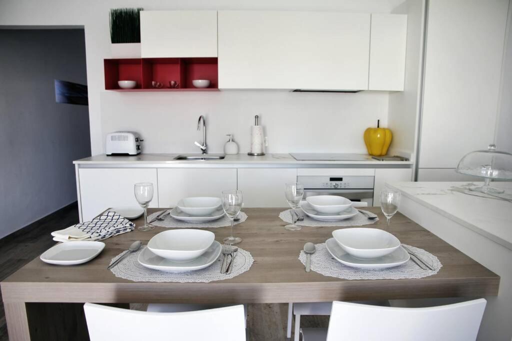 Kuchnia lub aneks kuchenny w obiekcie Design Vivienda V El Burgao by the Sea