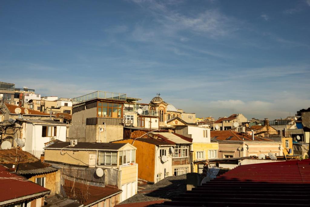 A general view of Isztambul or a view of the city taken from a szállodákat