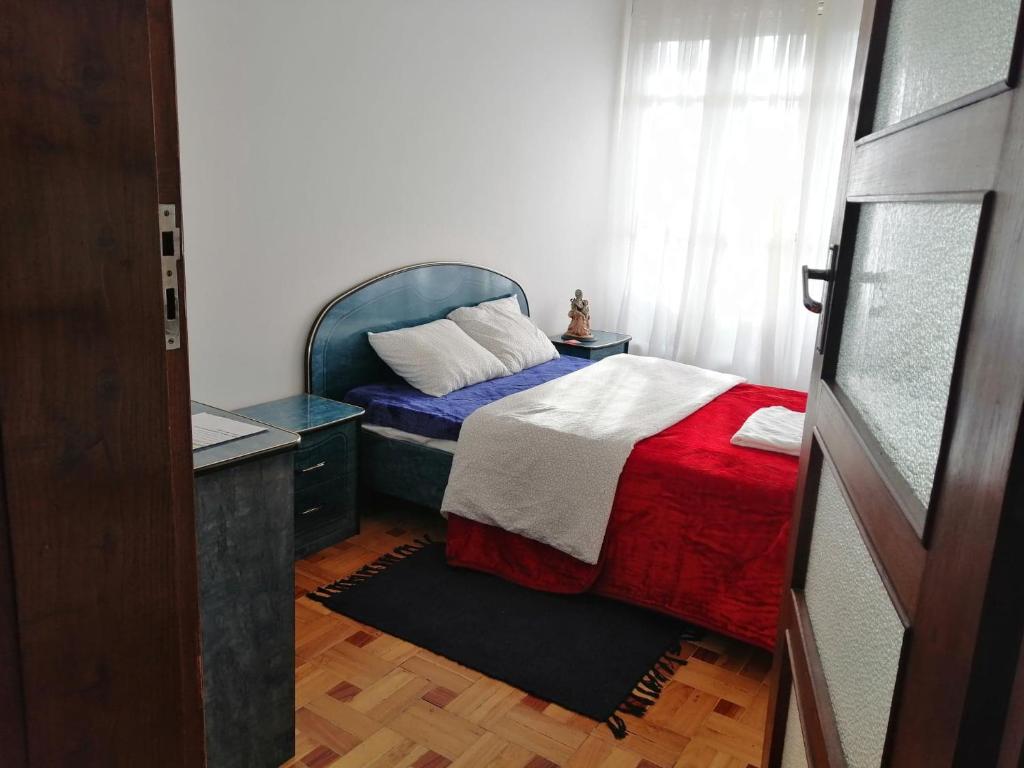 Postel nebo postele na pokoji v ubytování Sasimi Nice Hostel