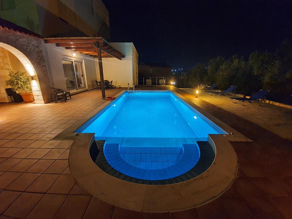 The swimming pool at or close to Argo Villa Kalives
