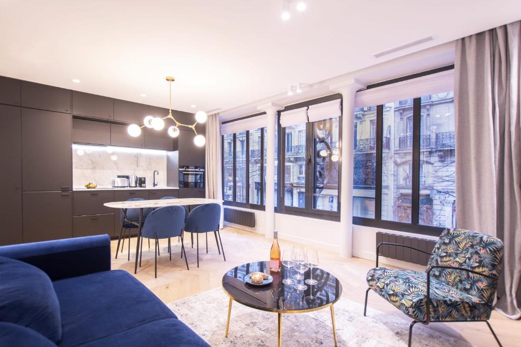 GuestReady - Chic & Fully-Equipped Apartment in Le Marais, Paris – Updated  2022 Prices