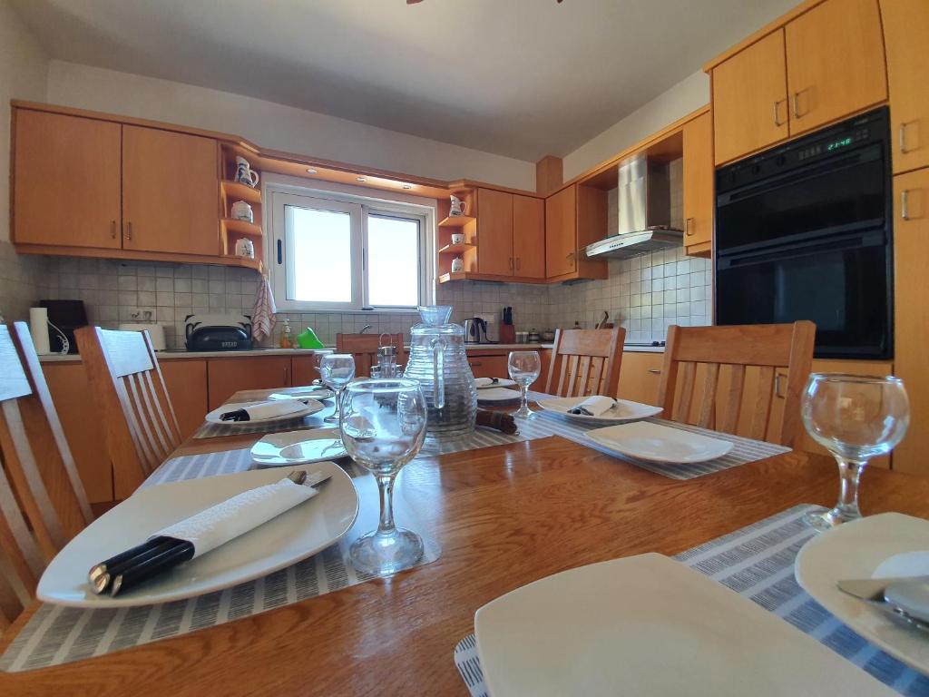 A kitchen or kitchenette at Argo Villa Kalives