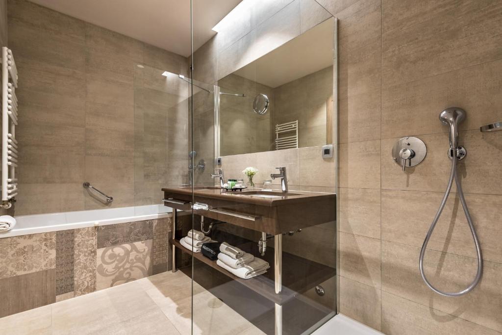 Koupelna v ubytování Hotel Plaža Duće