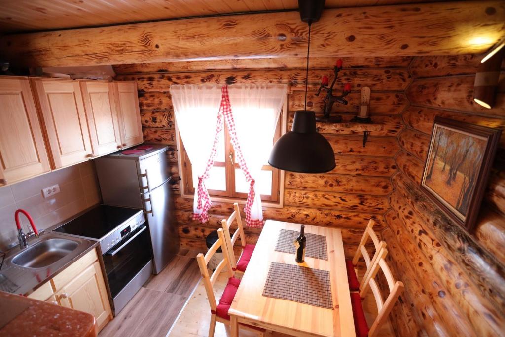 Kuchyň nebo kuchyňský kout v ubytování Zlatar Luxury Chalet - TRACE OF NATURE 2214