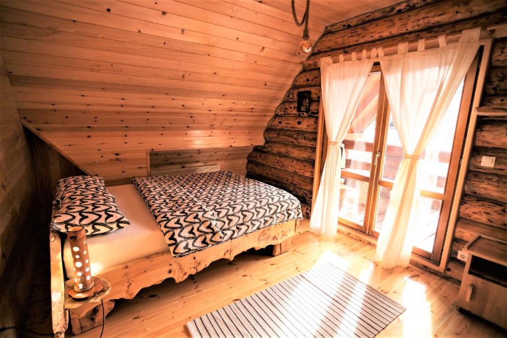 Postel nebo postele na pokoji v ubytování Zlatar Luxury Chalet - TRACE OF NATURE 2214