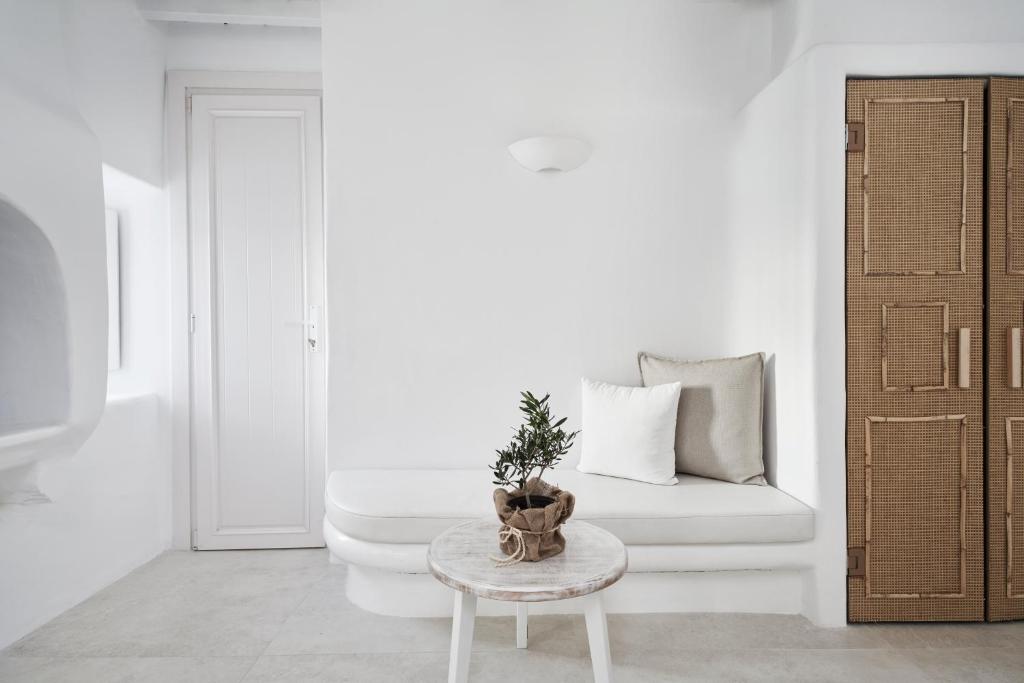 A seating area at Little Venice Suites