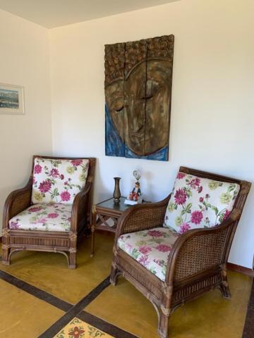  CASA EM FRENTE À PRAIA DE ITAÚNA