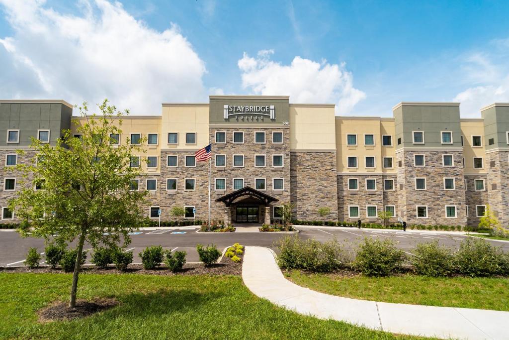 a rendering of the front of the hampton inn niagara falls at Staybridge Suites - Nashville - Franklin, an IHG Hotel in Franklin