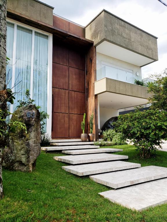  CASA LUXO CONDOMINIO FECHADO PRAIA ENSEADA