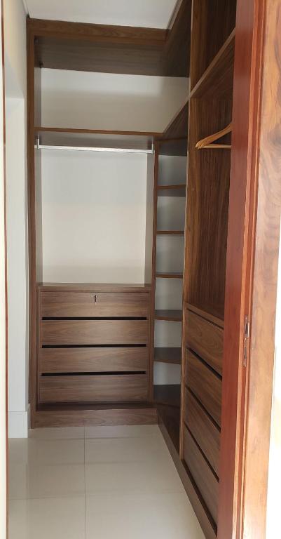  CASA LUXO CONDOMINIO FECHADO PRAIA ENSEADA