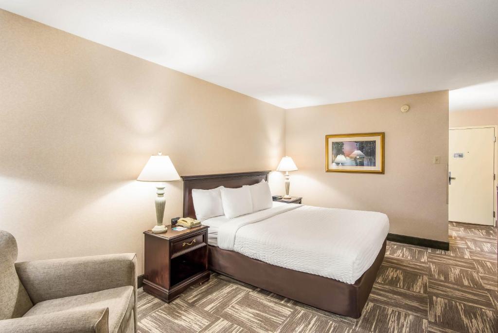 Clarion Inn Grand Junction Airport - King Room - Accesible/no Fumar