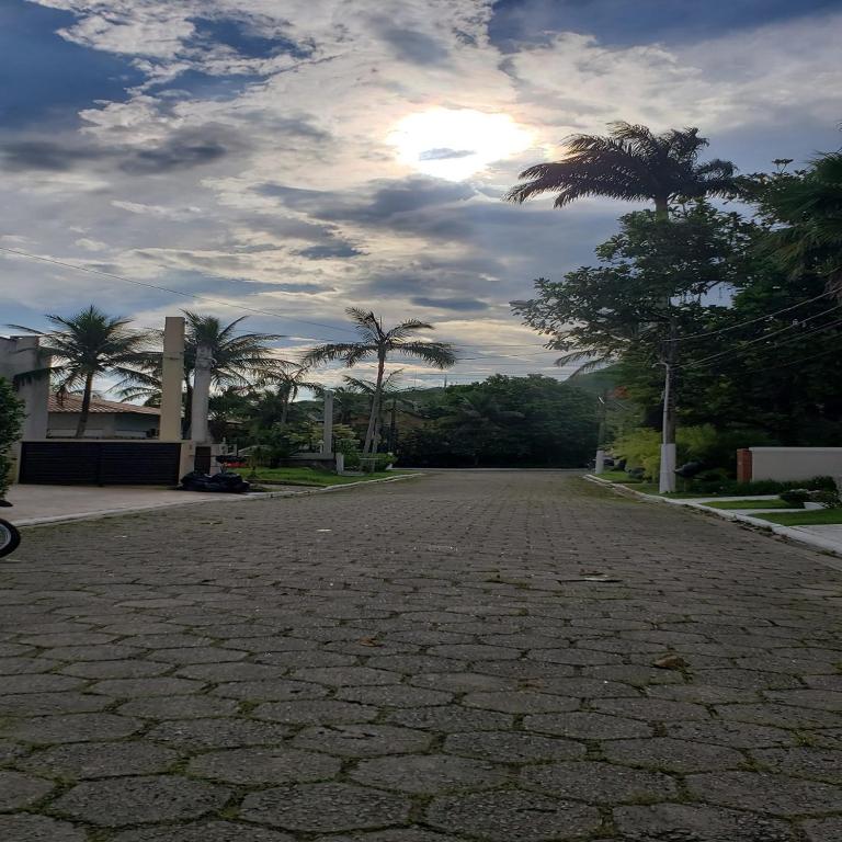  CASA LUXO CONDOMINIO FECHADO PRAIA ENSEADA