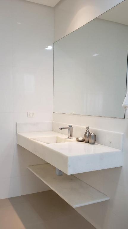  CASA LUXO CONDOMINIO FECHADO PRAIA ENSEADA