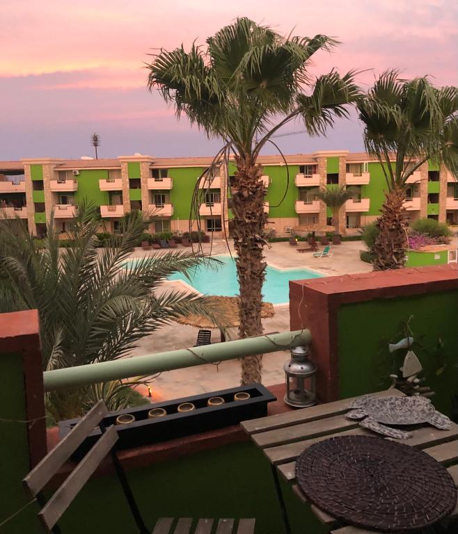 More then a beautiful apart The real Morabeza Capeverdean hospitality内部或周边的泳池
