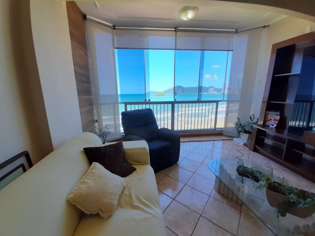  Apartamento Frente para o Mar em Balneário Camboriú