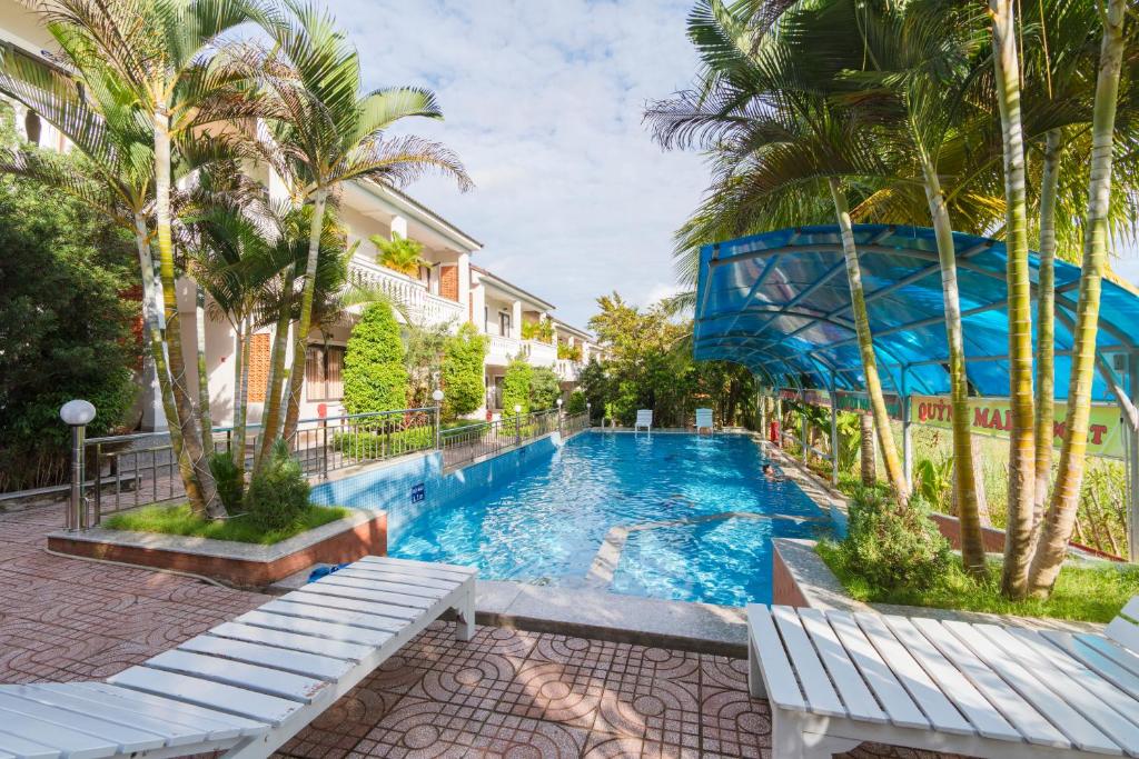 Quynh Mai Resortの敷地内または近くにあるプール