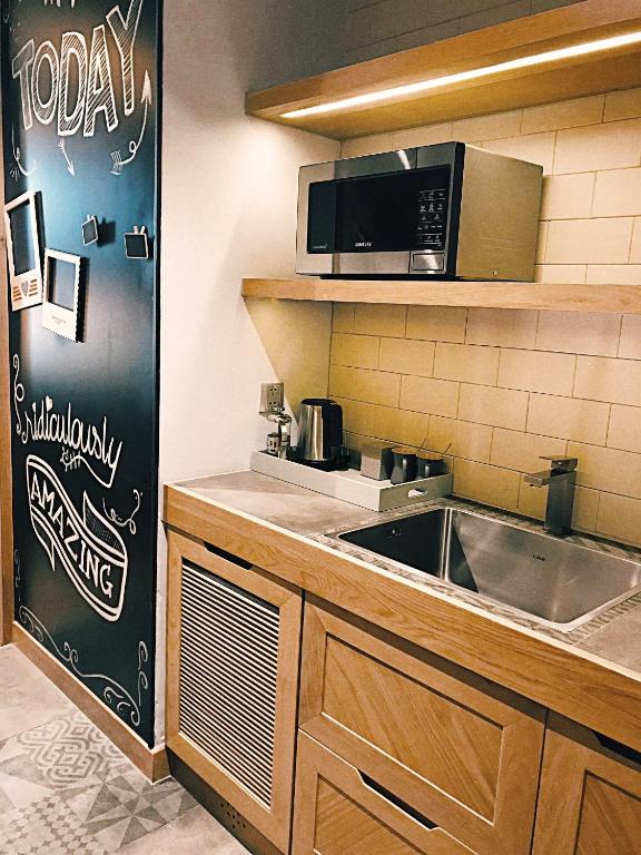 Fusion Suites Saigon - 8