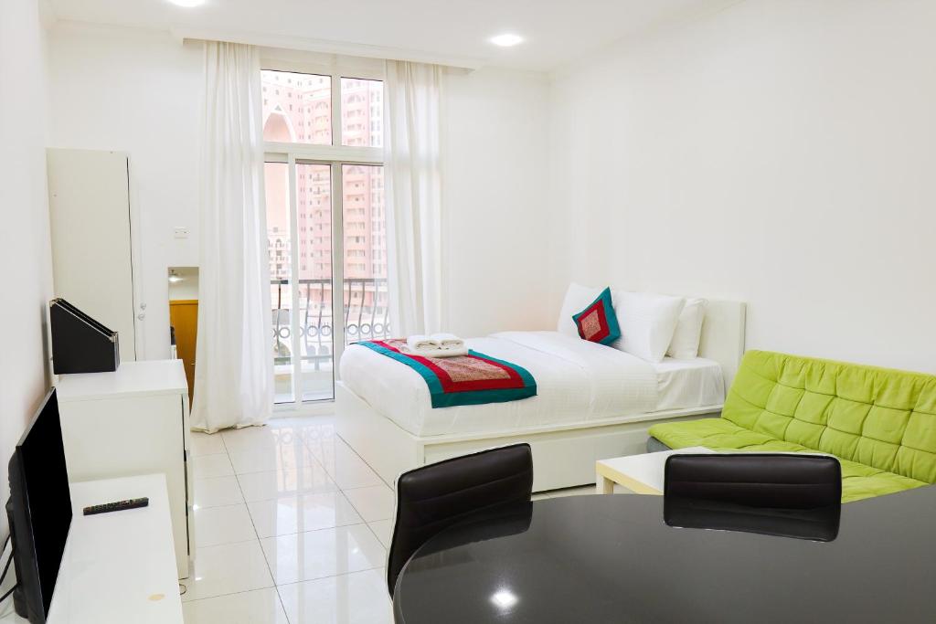 Signature Holiday Homes - Furnished Studio in Spring Oasis, Dubai – Updated 2022 Prices