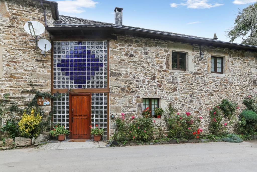 Gallery image of 4 bedrooms house with jacuzzi furnished garden and wifi at Tineo in Tineo