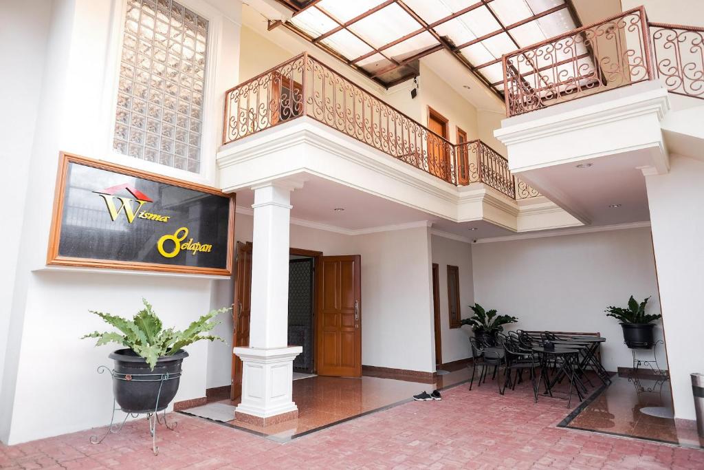 Fotografie z fotogalerie ubytování wisma delapan Mitra RedDoorz v destinaci Jakarta