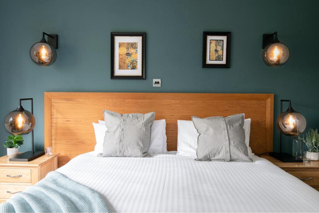 Lakeview Manor - Executive Double Room