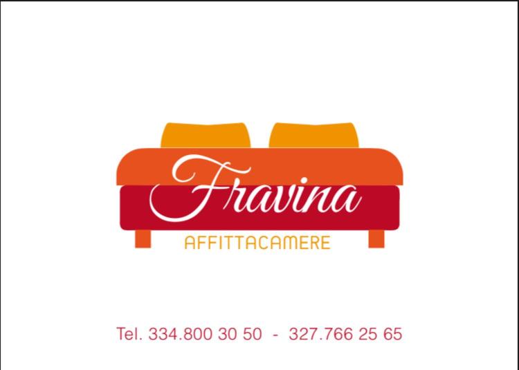 アンドリアにあるAffittacamere Fravinaのソファーのラベル(枕2つ付)