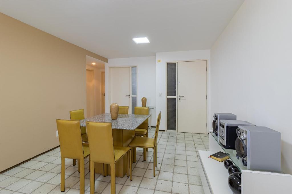 Apartamento próximo a praia em Boa Viagem Recife por Carpediem