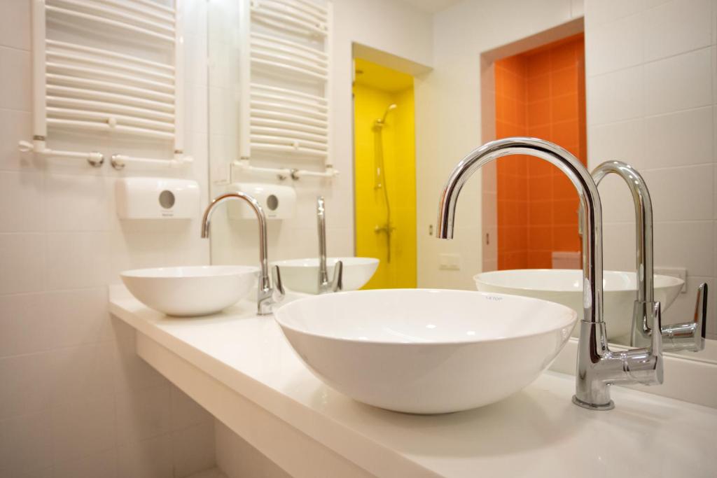 Koupelna v ubytování Kantar Hostel
