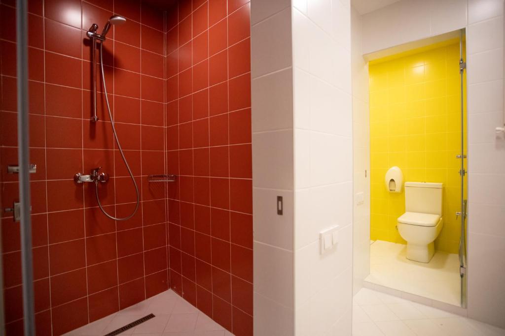 Koupelna v ubytování Kantar Hostel