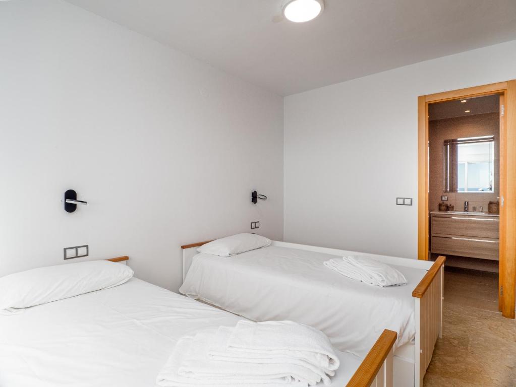 Posteľ alebo postele v izbe v ubytovaní 2163-Amazing penthouse, 2 terraces sea-golf view