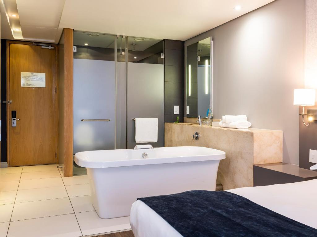Koupelna v ubytování aha Gateway Hotel Umhlanga