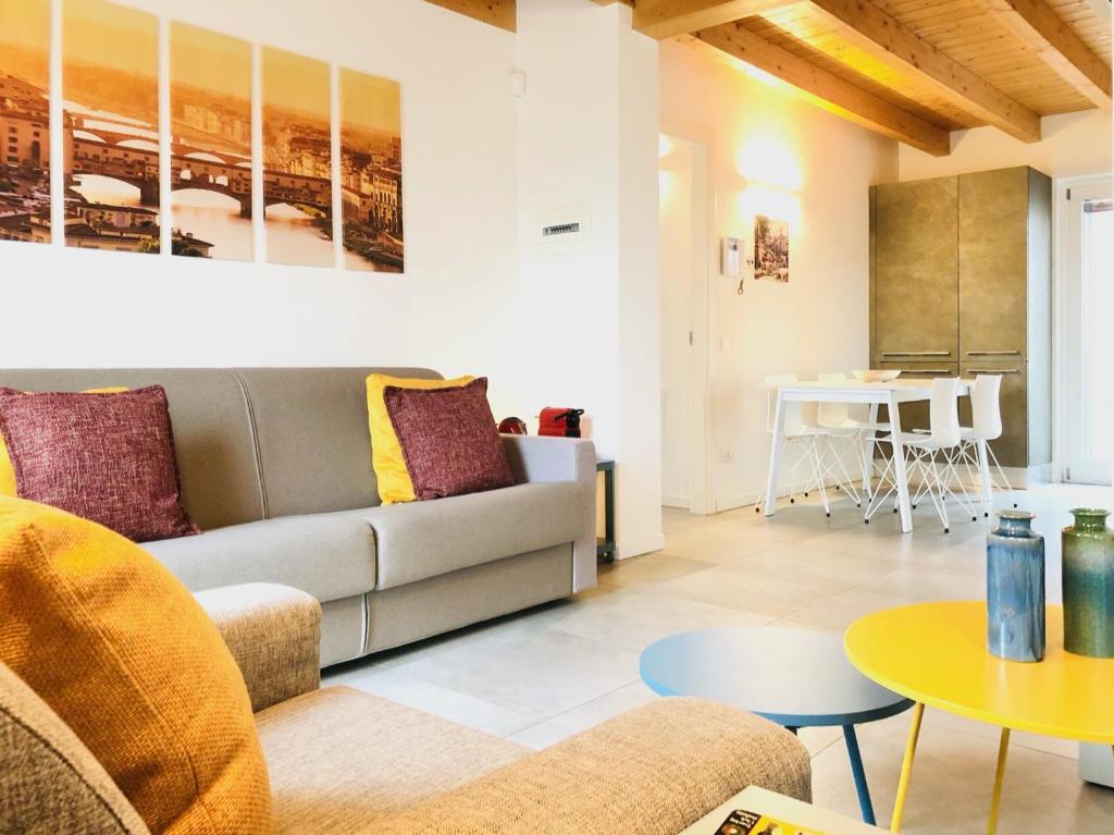 A seating area at Stepandgo Milano Navigli