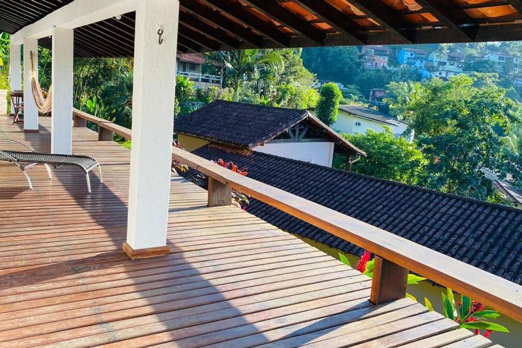  Casa com vista para o mar em condomínio em Angra