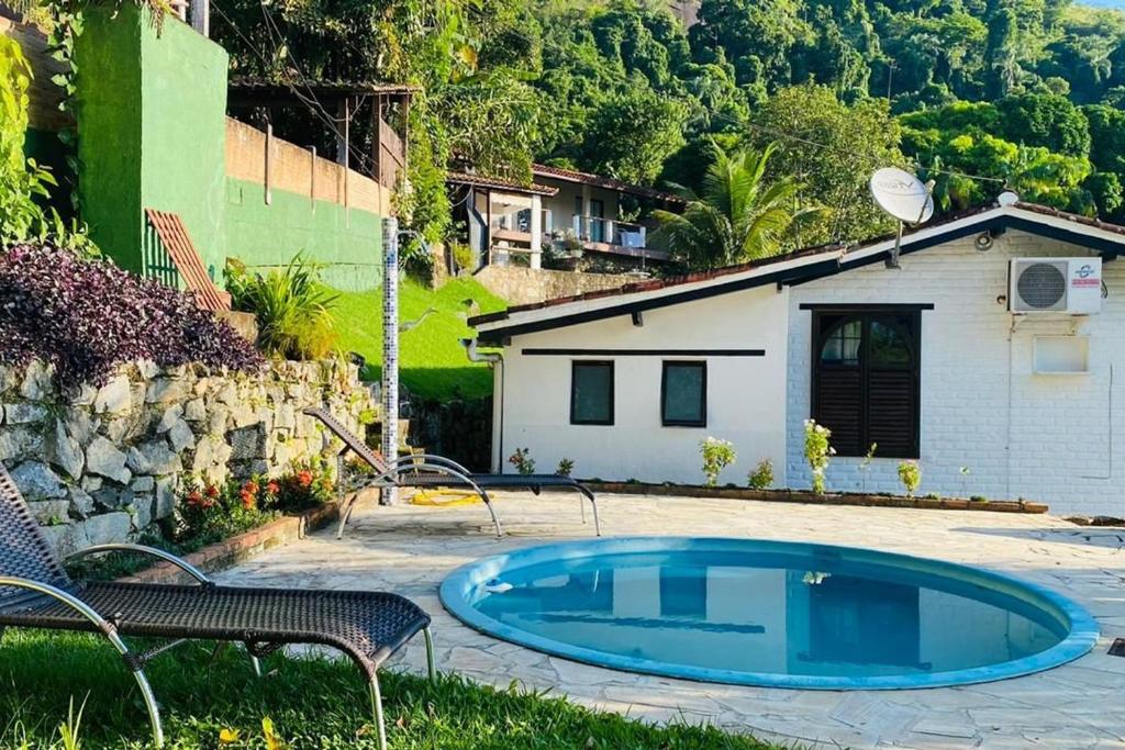  Casa com vista para o mar em condomínio em Angra