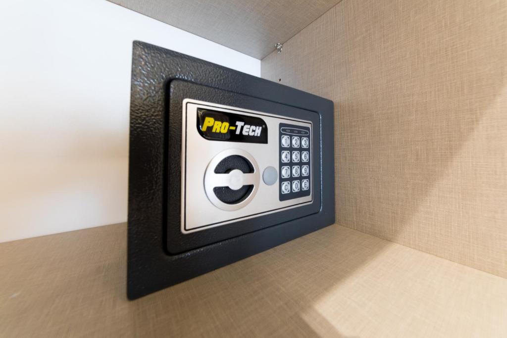 Apart Compliment - 15