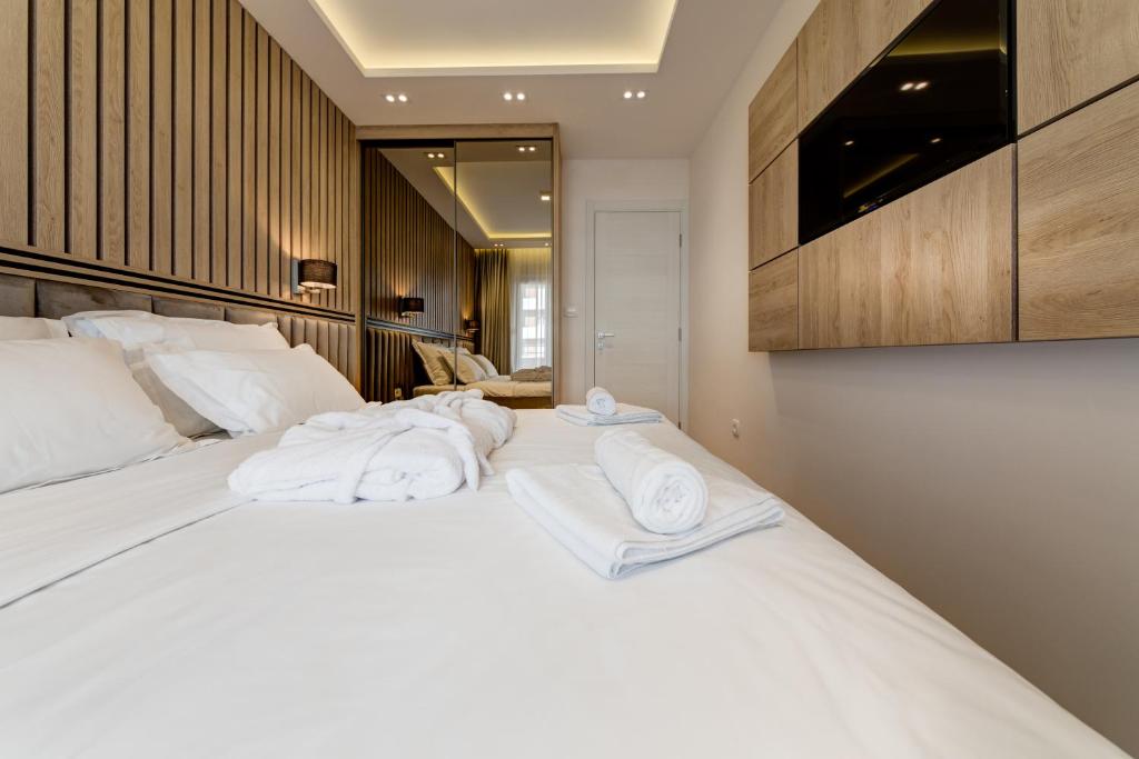 Apart Compliment - Queen Suite With Spa Bath