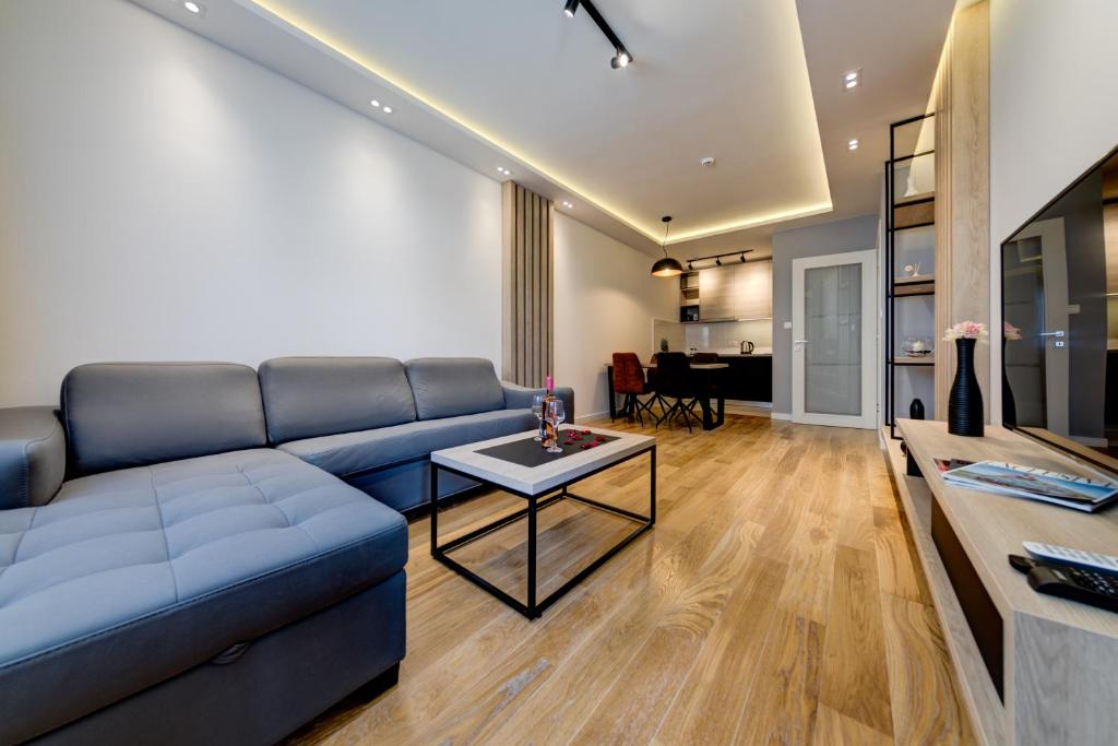 Apart Compliment - 13