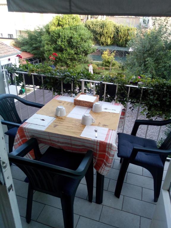 Balkón nebo terasa v ubytování Ad Astra Rooms