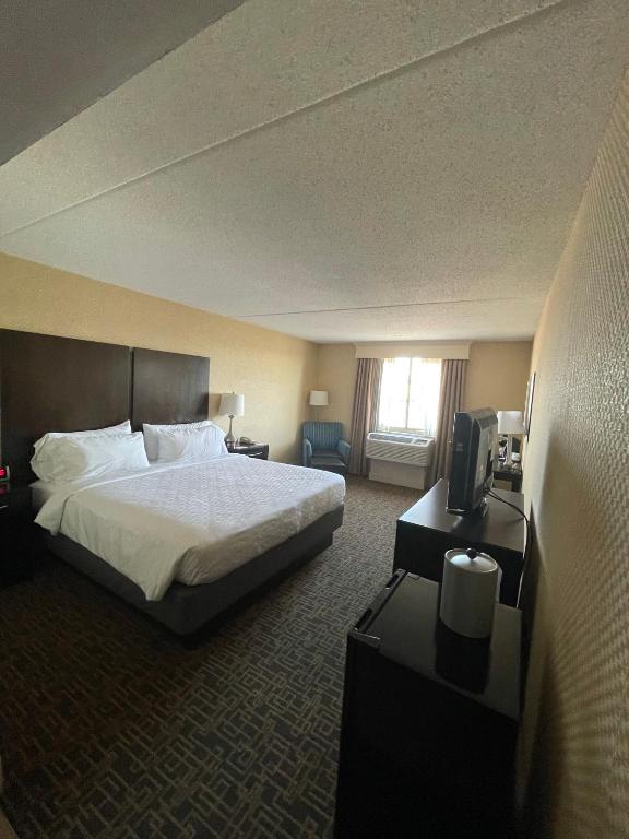 Postel nebo postele na pokoji v ubytování Holiday Inn Express Philadelphia Penn's Landing by IHG