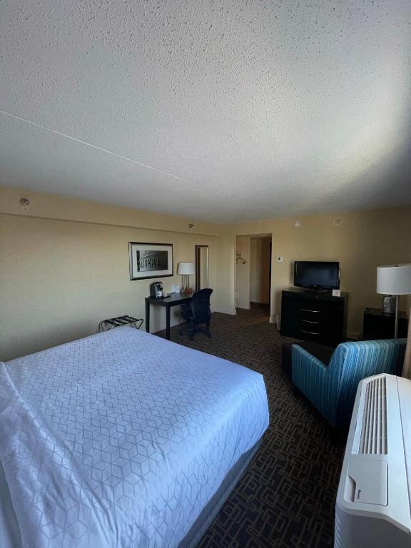 Postel nebo postele na pokoji v ubytování Holiday Inn Express Philadelphia Penn's Landing by IHG