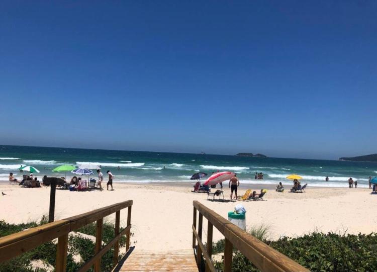  Apartamento há 30 metros da praia Santa Catarina
