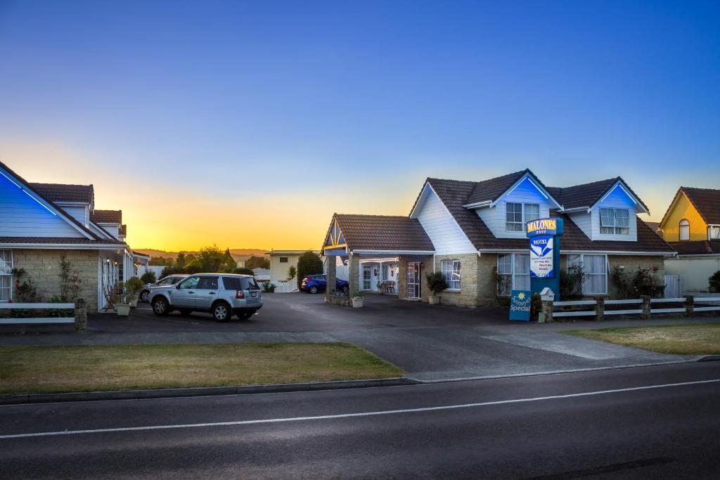 Malones Spa Motel - Resim 7