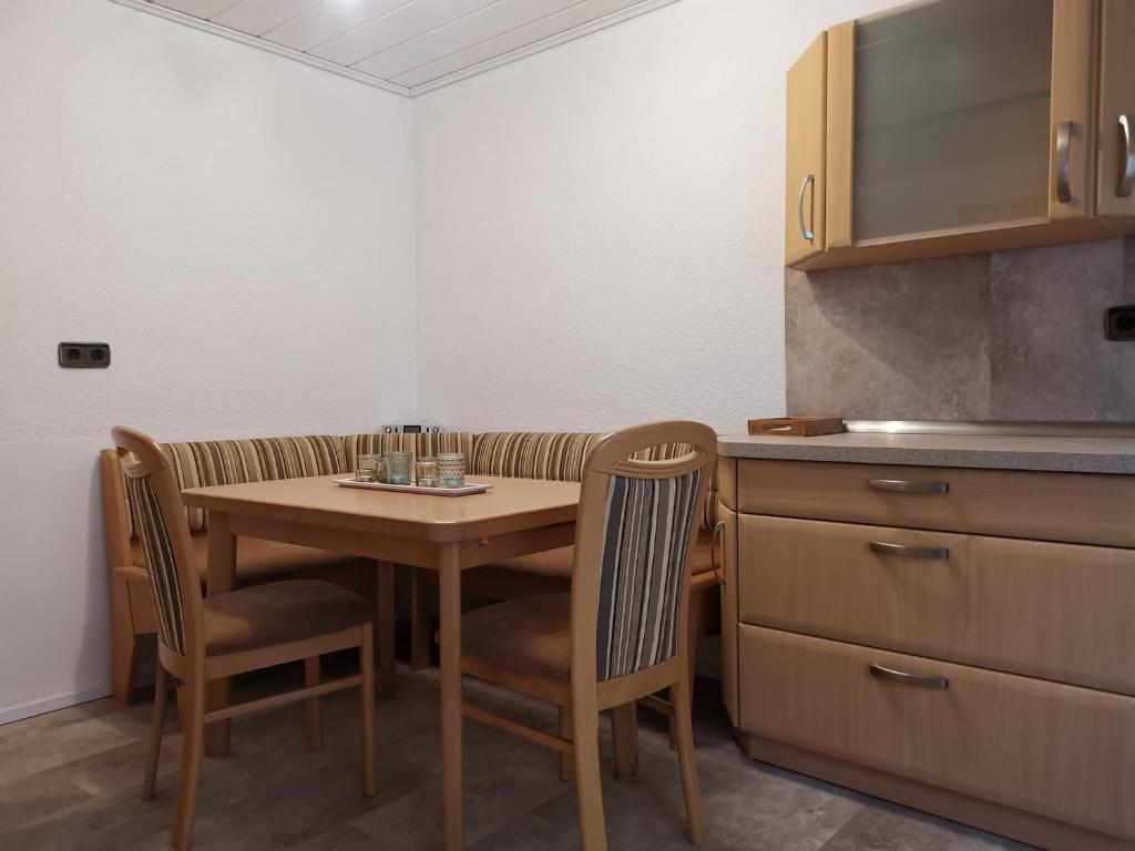 Kuchyň nebo kuchyňský kout v ubytování Top Unterkunft in der Pfalz