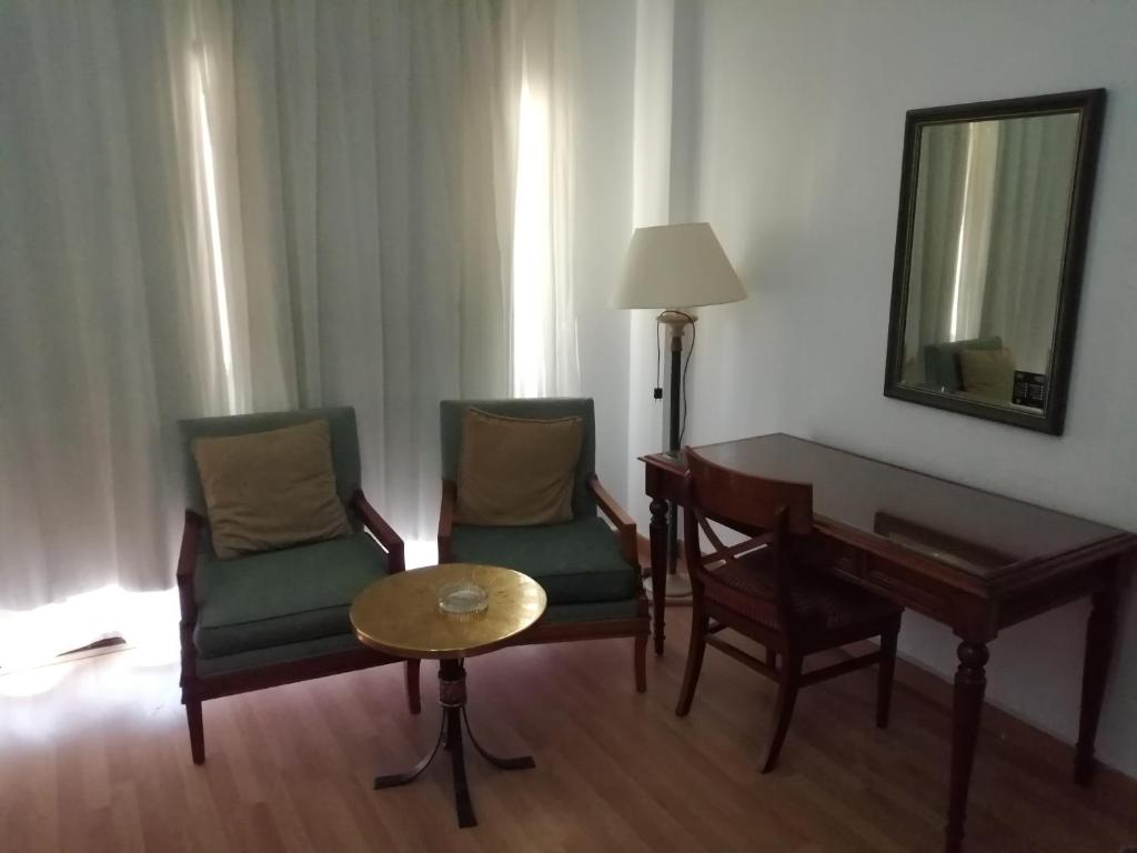 Posezení v ubytování Mayorca Hotel Cairo