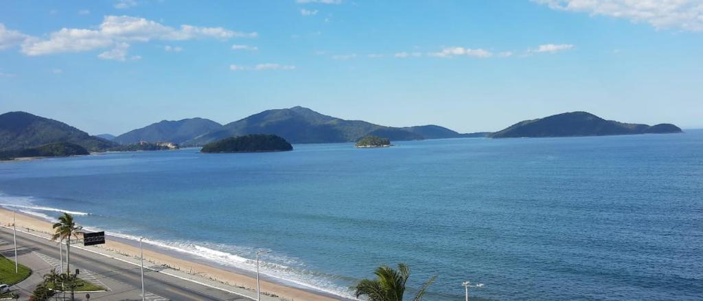  APARTAMENTO DE FRENTE PARA O MAR (a 30 metros da praia)