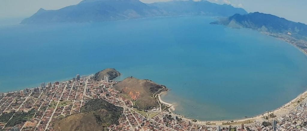  APARTAMENTO DE FRENTE PARA O MAR (a 30 metros da praia)