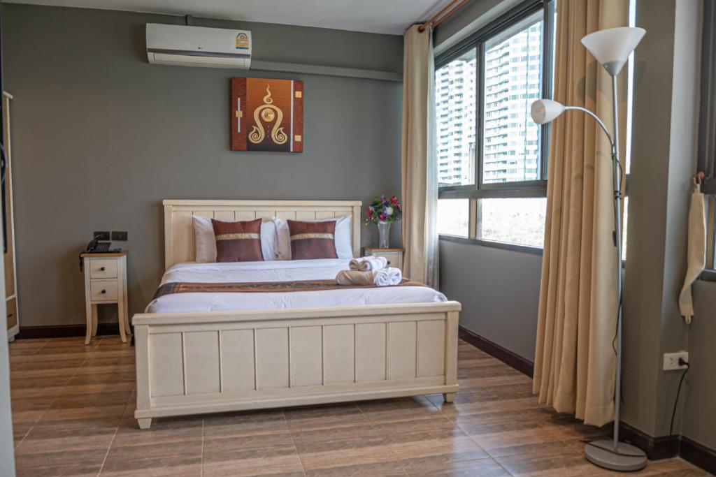 Anandpura Riverside Hotel - Номер Делюкс - Вид на город
