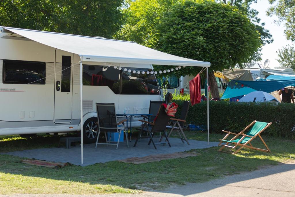 Zahrada ubytování Aranypart Camping & Apartments