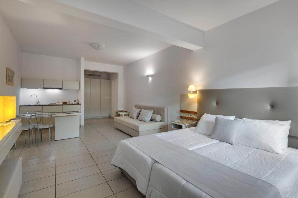 Lithos by Spyros & Flora - 13