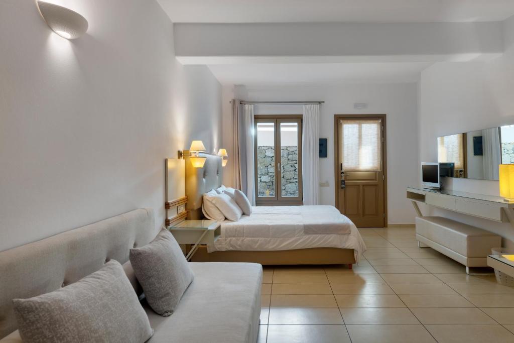 Lithos by Spyros & Flora - 11